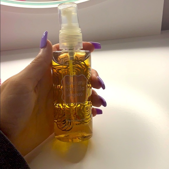 BATH AND BODY WORKS WARM VANILLA SUGAR - Picture 1 of 1